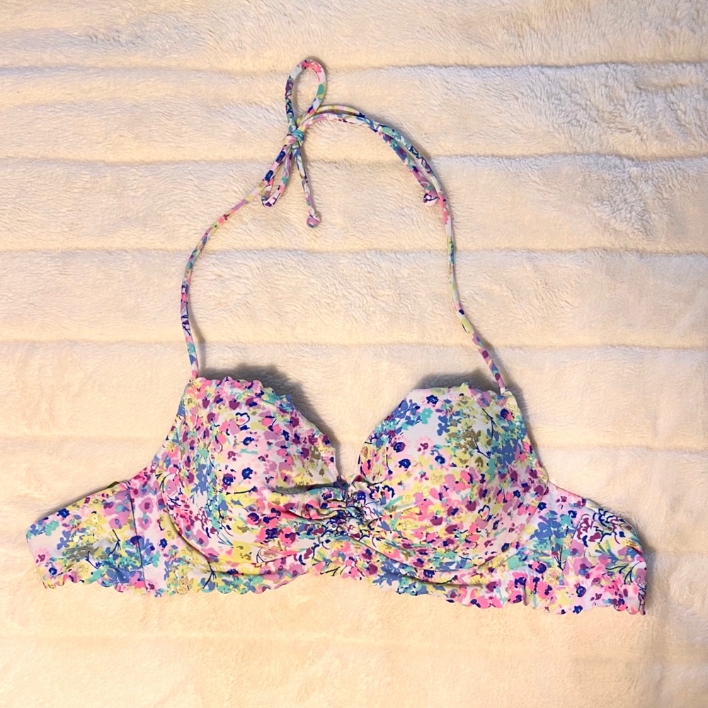 🌸 Floral Print Bikini Top